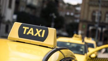 Legalább 18 százalékos azonnali emelést akarnak a taxisok Budapesten