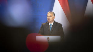 Orbán Viktor: Berlin és Párizs biztonsága Egyiptomnál kezdődik