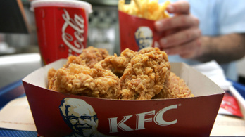 Túl sokáig ettek a KFC-ben, pénzbüntetést kaptak