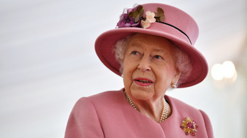 Azt javasolják Erzsébet királynőnek, hogy inkább ne igyon rendszeresen alkoholt