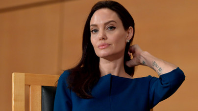 Angelina Jolie könyvet írt a fiataloknak, és most mindenki meg akarja szerezni