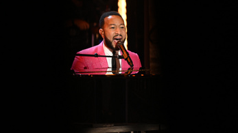 John Legend belefutott egy utcazenészbe, aki éppen az ő dalát énekelte
