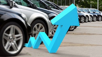 Így szállt el a használt autók ára