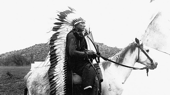 Tudta, hogy a kamencsi indiánok legfőbb főnöke félvér volt?