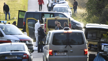 Fulladás okozhatta a bevándorlók halálát a magyar kisbuszban