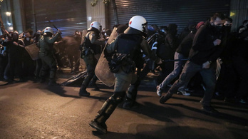 Görögország több városában összecsaptak tüntetők rendőrökkel