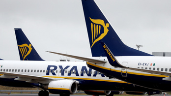 Öt napon belül visszafizeti a törölt járatokra szóló jegyek árát a Ryanair