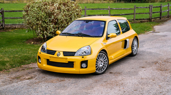 Ezzel a kicsi, sárga Renault Clióval azért te is karcolnál