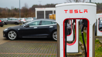 A Tesla megnyitja Supercharger hálózatát a nem-Teslák előtt