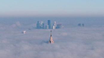 Akkora köd van Moszkvában, hogy nem tudnak le- és felszállni a repülők