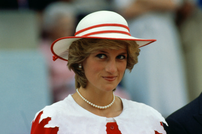 10 kérdéses kvíz Diana hercegnőről: hány évesen ment hozzá Károly herceghez?