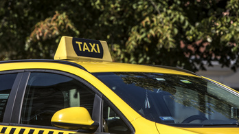 Tovább drágítanának a tarifákon a budapesti taxisok