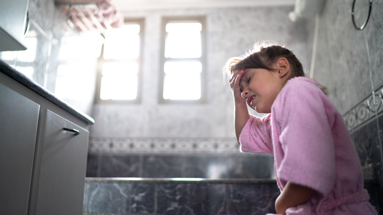 Hosszasan kakil és sokat erőlködik a gyerek a WC-n? Az aranyér 5 tünete és megoldása a kicsiknél