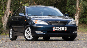 Használt teszt: Toyota Camry 2.4 VVT-i - 2003