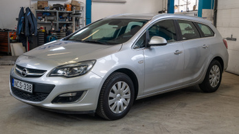 Fotelnepper: Opel Astra Sports Tourer 1.7 CDTI – 2013.
