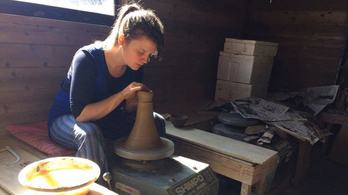 Japánban született újjá a tiszakécskei keramikus