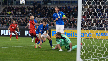Az olaszok nem kerültek közelebb a vb-hez, a dánok először kaptak gólt