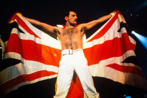 Diana álruhában ment vele melegbárba – hihetetlen sztorik Freddie Mercuryról