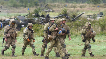 Ukrajna a Krím határán tartott hadgyakorlatot