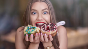 Ez az 5 vészjósló tünet jelzi, hogy túl sok cukrot fogyasztunk