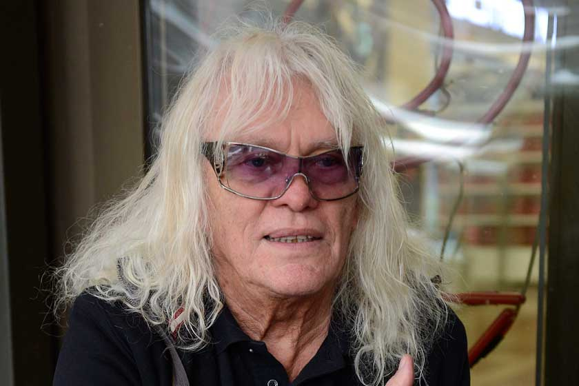 Elhunyt Kóbor János: az Omega 78 éves énekesének halálhírét most tudatta a zenekar