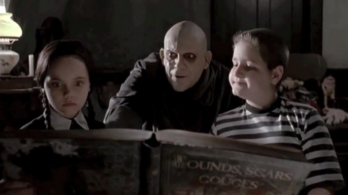 Jövőre a Netflixen tér vissza a ma harmincéves Addams Family