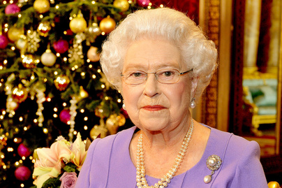 Felállították Erzsébet királynő karácsonyfáját a windsori kastélyban: csodaszépen díszítették fel