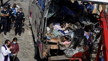 Sok zarándok meghalt egy mexikói buszbalesetben