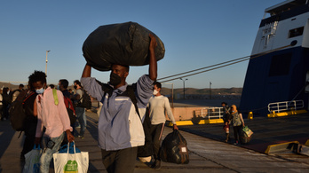 Két új tábort nyitottak a menedékkérőknek Görögországban