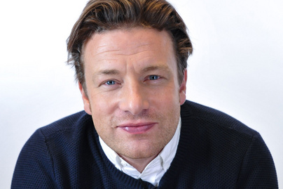 Jamie Oliver imádni való szelfit csinált feleségével: közel 30 éve imádja Joolst