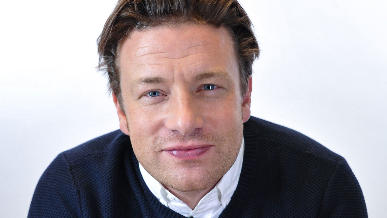 Jamie Oliver imádni való szelfit csinált feleségével: közel 30 éve imádja Joolst