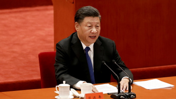 Élesedik a verseny, a kínai elnök egymilliárd dózis vakcinát ígér Afrikának