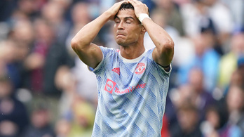 C. Ronaldo páros lábbal szállt bele a France Football főszerkesztőjébe