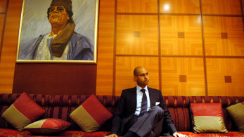 Mégis indulhat Kadhafi fia a líbiai elnökválasztáson