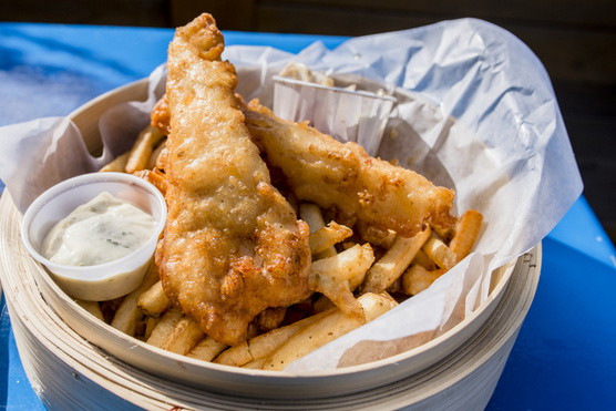 Edd a rántott halat úgy, ahogy az angolok – fish and chips egyszerűen