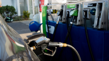 Jelentősen csökken az üzemanyag ára szerdán