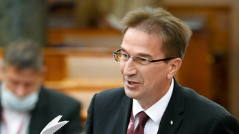 A Fidesz megszavazza Völner Pál mentelmi jogának felfüggesztését