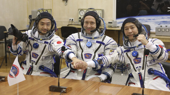 Két japán űrturista érkezett az ISS-re