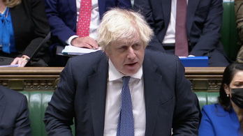 Boris Johnson vizsgálatot rendelt el a kiszivárgott videó miatt, amelyben a tavaly karácsonyi korlátozásokon nevetgélnek