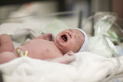 Csodálatos, mi játszódik le az újszülöttek testében az első levegővételénél: pillanat alatt átalakul a tüdő működése is