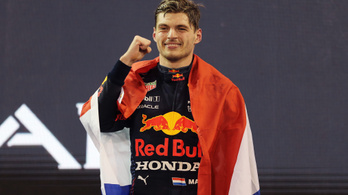 Az utolsó körben Verstappen megcsinálta, ő lett 2021 F1-es világbajnoka