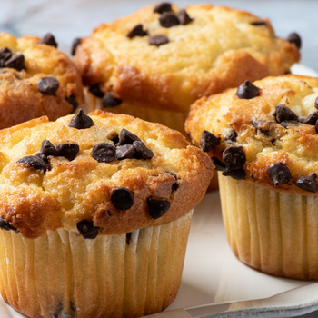 Isteni vaníliás muffin csokidarabokkal a tésztájában – Kezdők is elkészíthetik