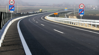 Átadták az M44-es gyorsforgalmi út új szakaszát
