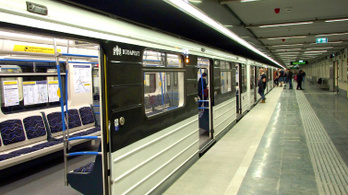 Még a BKV se tudja, mennyibe kerül az orosz metrókocsik javítása