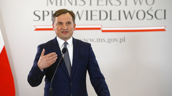 Ismét a lengyel alkotmánybírósággal bíráltatná felül az uniós szabályt a lengyel kormány