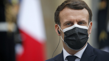 Megkeseríti, pokollá teszi az oltatlanok életét Macron