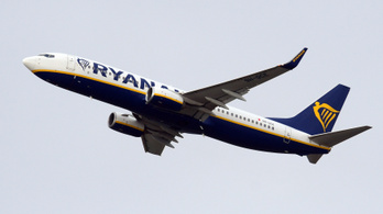 Kigyulladhatott a levegőben a Ryanair gépe, kényszerleszállást hajtottak végre