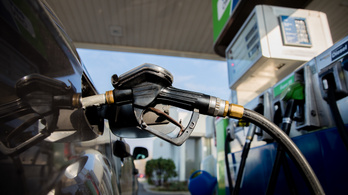 Péntektől tovább emelkedik az üzemanyag ára