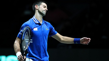 Kitoloncolják Djokovicsot, ugrott az Australian Open