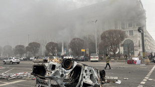 Lefejezett rendőr, halottak és pajzsként használt nők - pokol Almatiban
